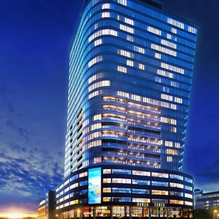 Hanza Tower Gold 23 Pool & Jacussi & Sauna Appartamento *